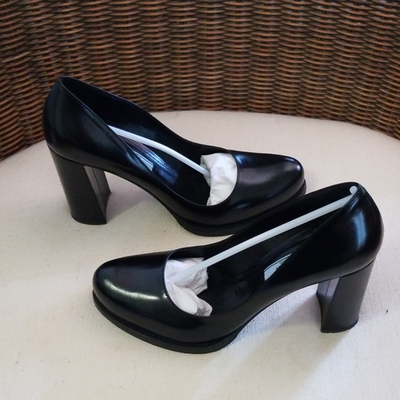 PRADA Black Leather 4" Block Heel Sz 7 - Picture 4 of 5